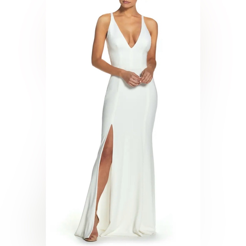 Dress the Population Iris Slit Crepe Gown in Off White Size M